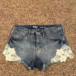 Women’s Lace Detail Shorts